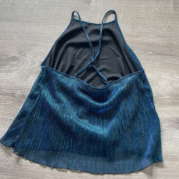 🆕 Guess | Annabella Cropped Flair Top Ornate Teal - Picture 9 of 10